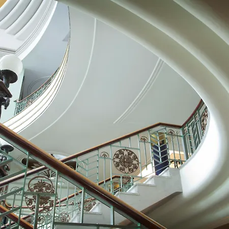 酒店 尼瓦利亚花园酒店