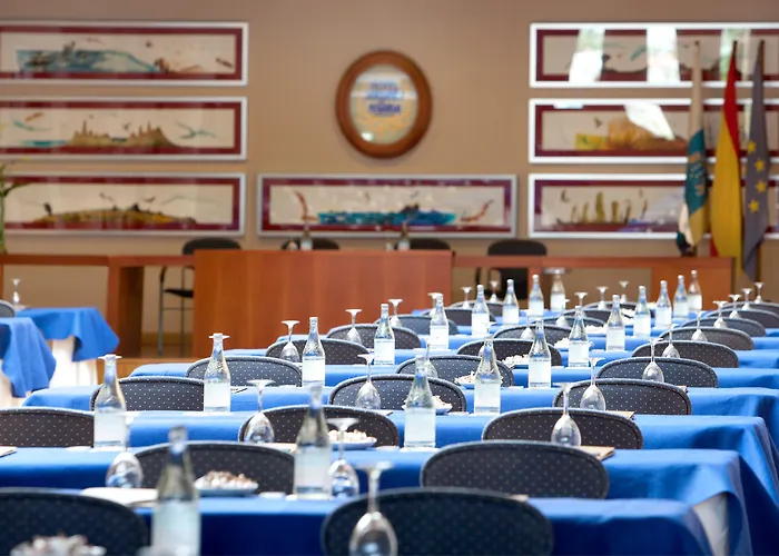 尼瓦利亚花园酒店 5*