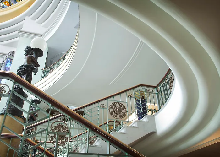 酒店 尼瓦利亚花园酒店