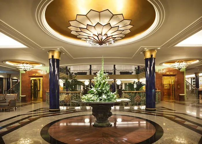 尼瓦利亚花园酒店 阿德耶