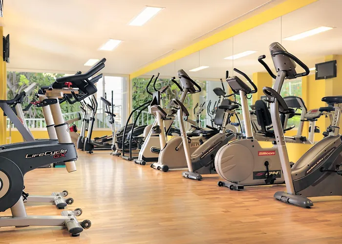 尼瓦利亚花园酒店