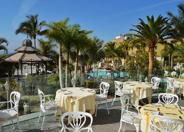 尼瓦利亚花园酒店 5*