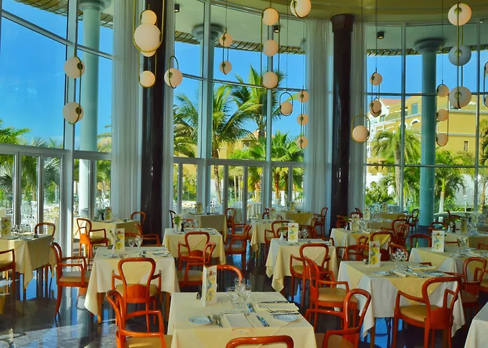 尼瓦利亚花园酒店 酒店 5*