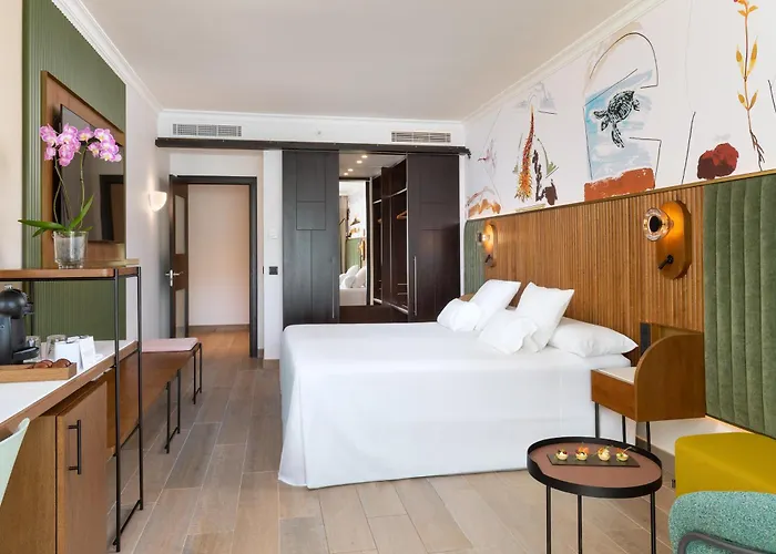 尼瓦利亚花园酒店 5* 阿德耶