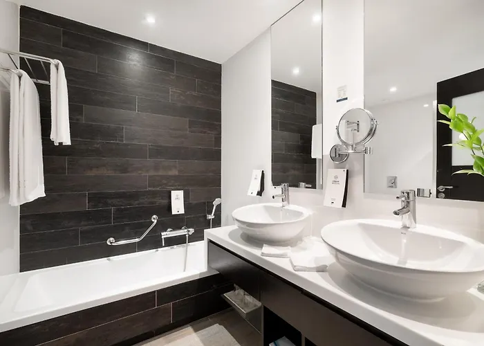 尼瓦利亚花园酒店 酒店