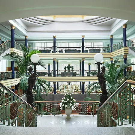 尼瓦利亚花园酒店 5* 阿德耶