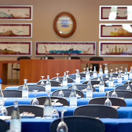 尼瓦利亚花园酒店 5*