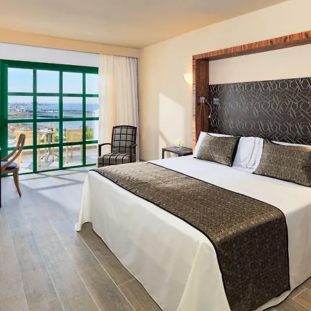 尼瓦利亚花园酒店 酒店 5*