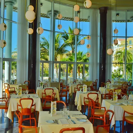 尼瓦利亚花园酒店 酒店 5*