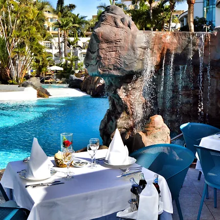 尼瓦利亚花园酒店 酒店