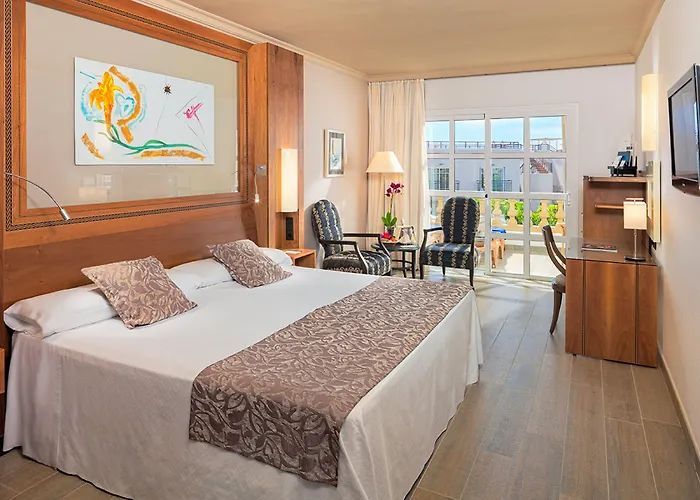 Adrian Jardines De Nivaria Адехе