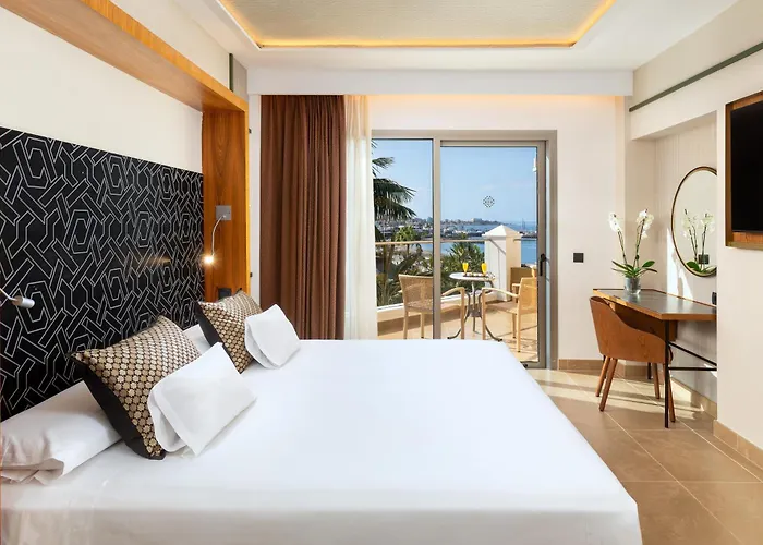 מלון Adrian Jardines De Nivaria 5*