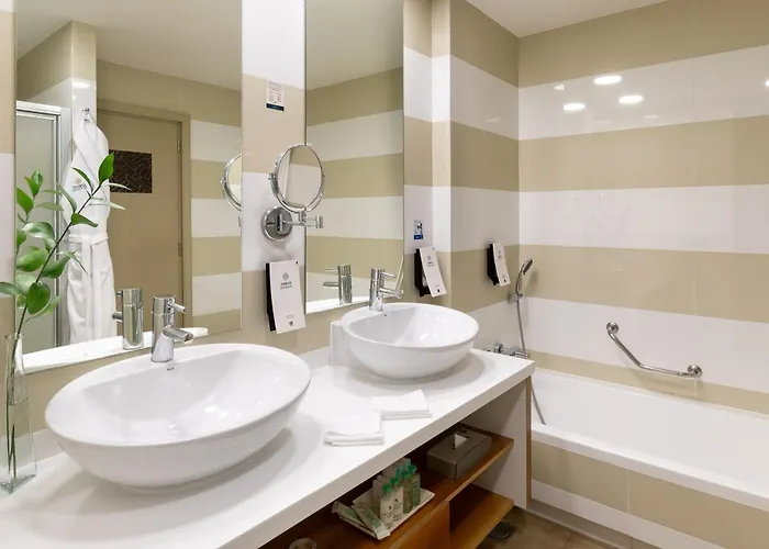 Adrián Jardines De Nivaria Hotel 5*