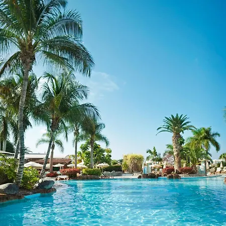 아드리안 오텔레스 하르디네스 데 니바리아 아데제