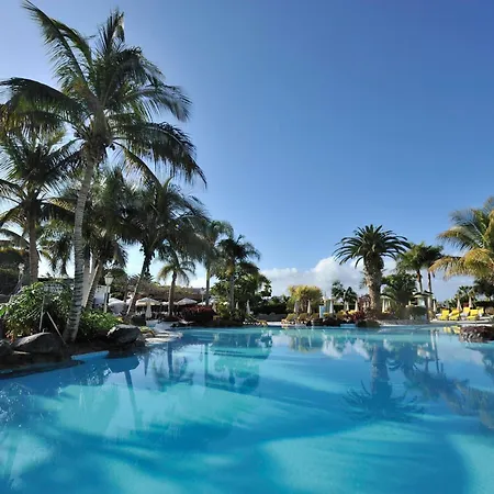 아드리안 오텔레스 하르디네스 데 니바리아 아데제