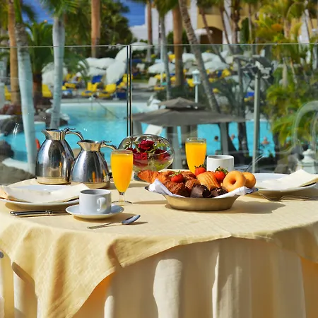 아드리안 오텔레스 하르디네스 데 니바리아 5* 아데제