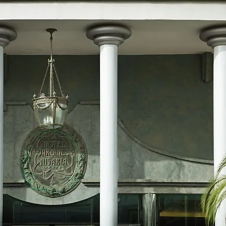 아드리안 오텔레스 하르디네스 데 니바리아 호텔 5*